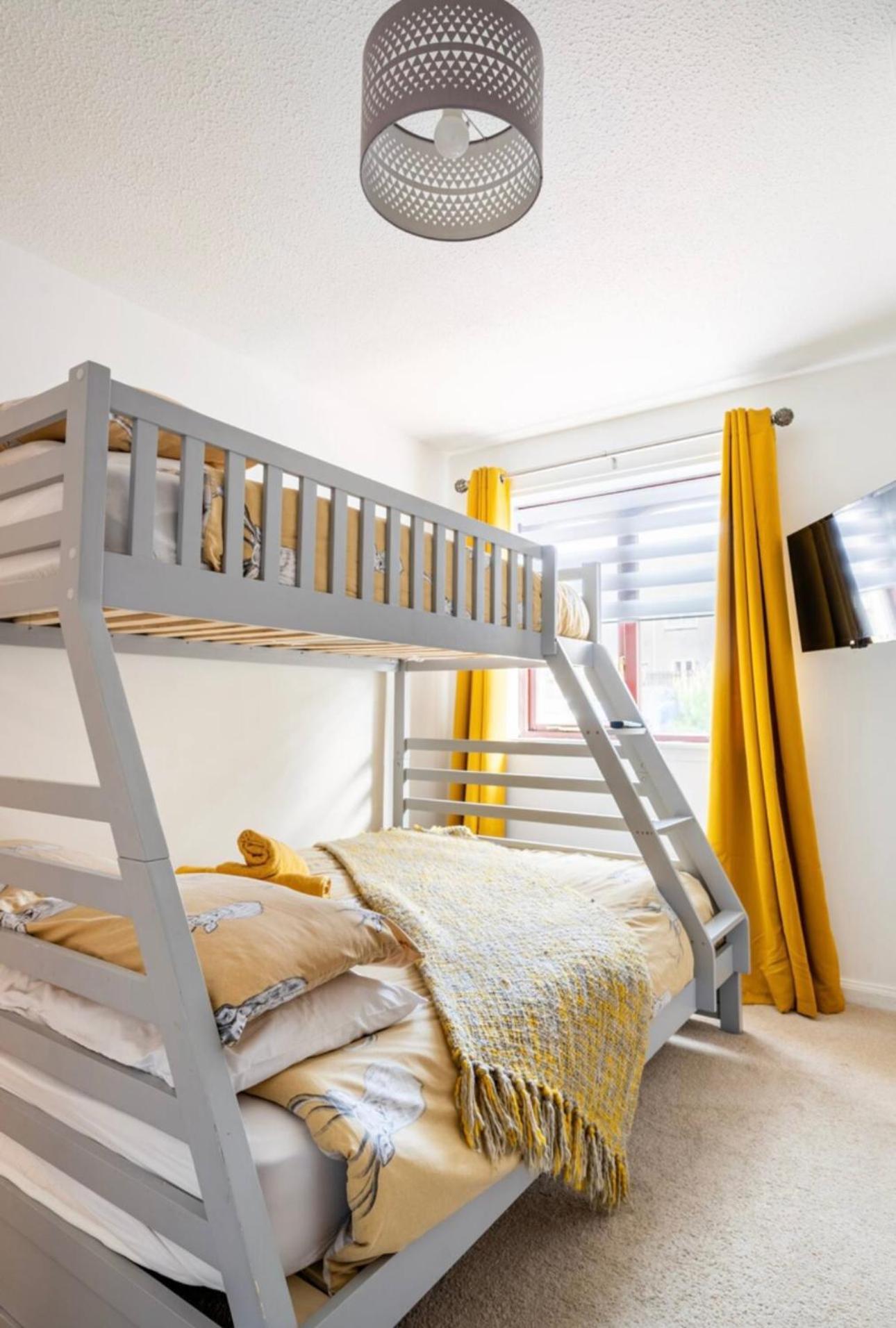 Ochil View Holiday Let Tullibody Екстериор снимка
