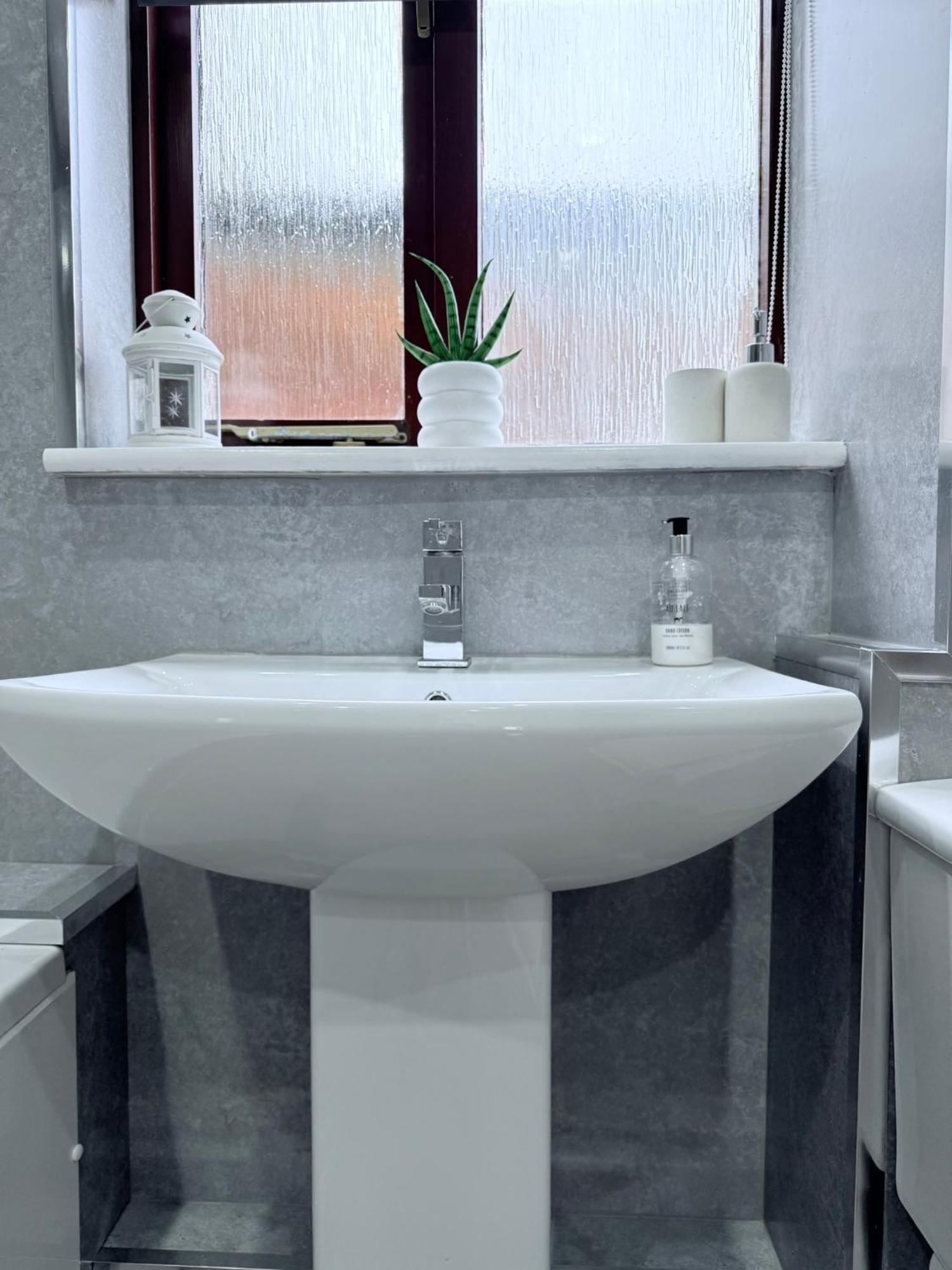 Ochil View Holiday Let Tullibody Екстериор снимка